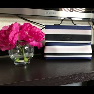 Kate Spade cosmetic pouch toiletry