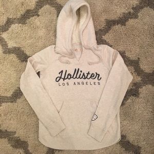 Comfy sweatshirt with lined hood