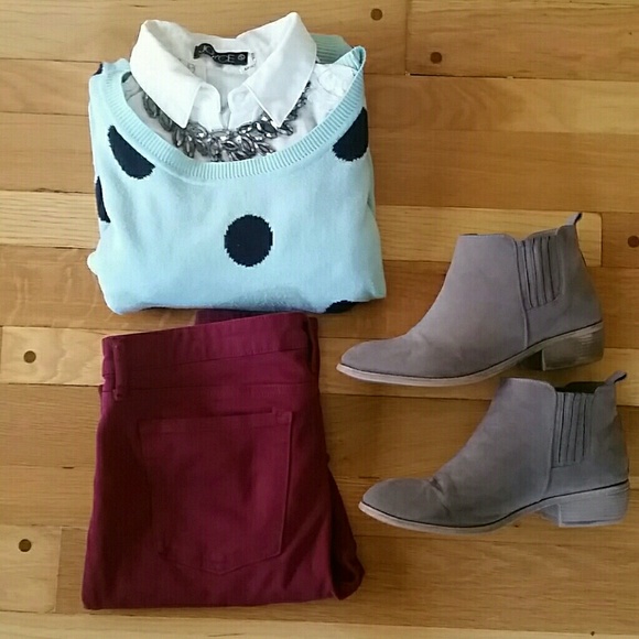 Lacey Colared Button Down Shirt - Picture 2 of 5