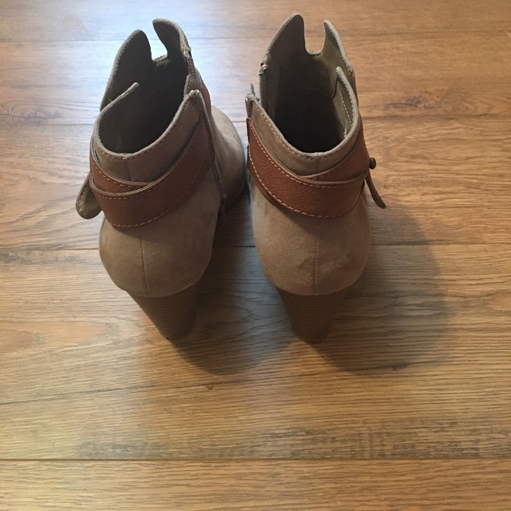 Booties - Picture 3 of 3