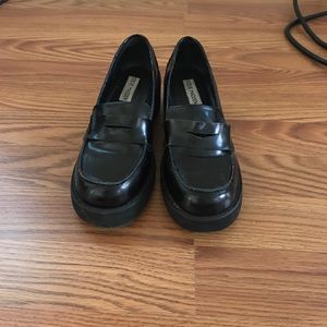 PRICE DROPPE Vintage Steve Madden Platform Loafers