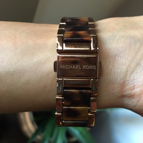 Michael Kors | Rose Gold watch - Picture 6 of 7