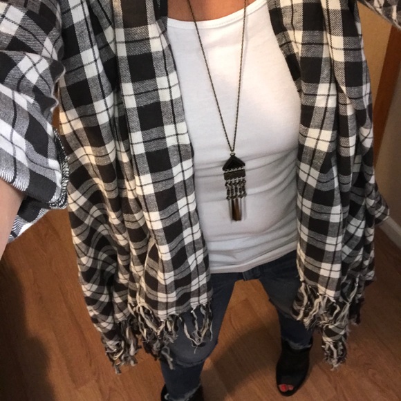 ๐New๐๐Fall plaid wrap cardi - Picture 6 of 8