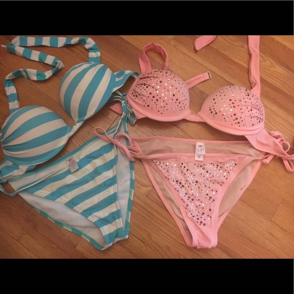 Bombshell bikinis !