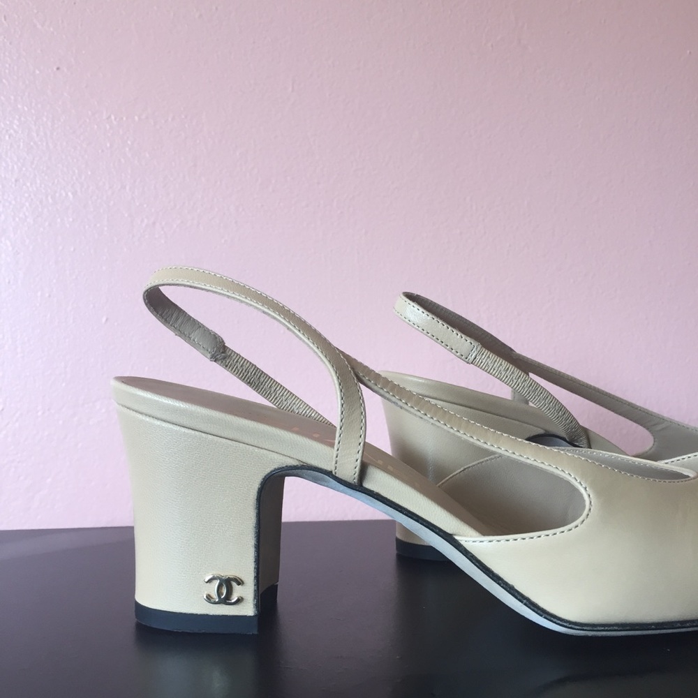 Chanel Two Tone Grosgrain Leather Slingbacks - Picture 2 of 4