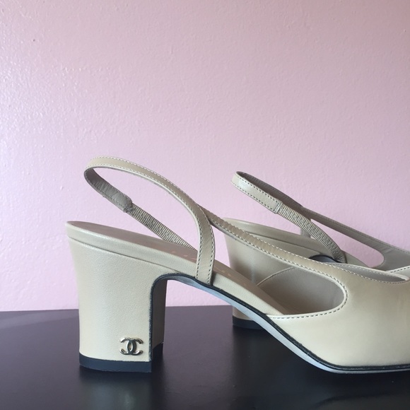 Chanel Two Tone Grosgrain Leather Slingbacks - Picture 2 of 4