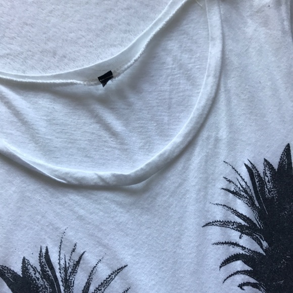 🍍White Pineapple Muscle Tank / Crop Top - Picture 5 of 7