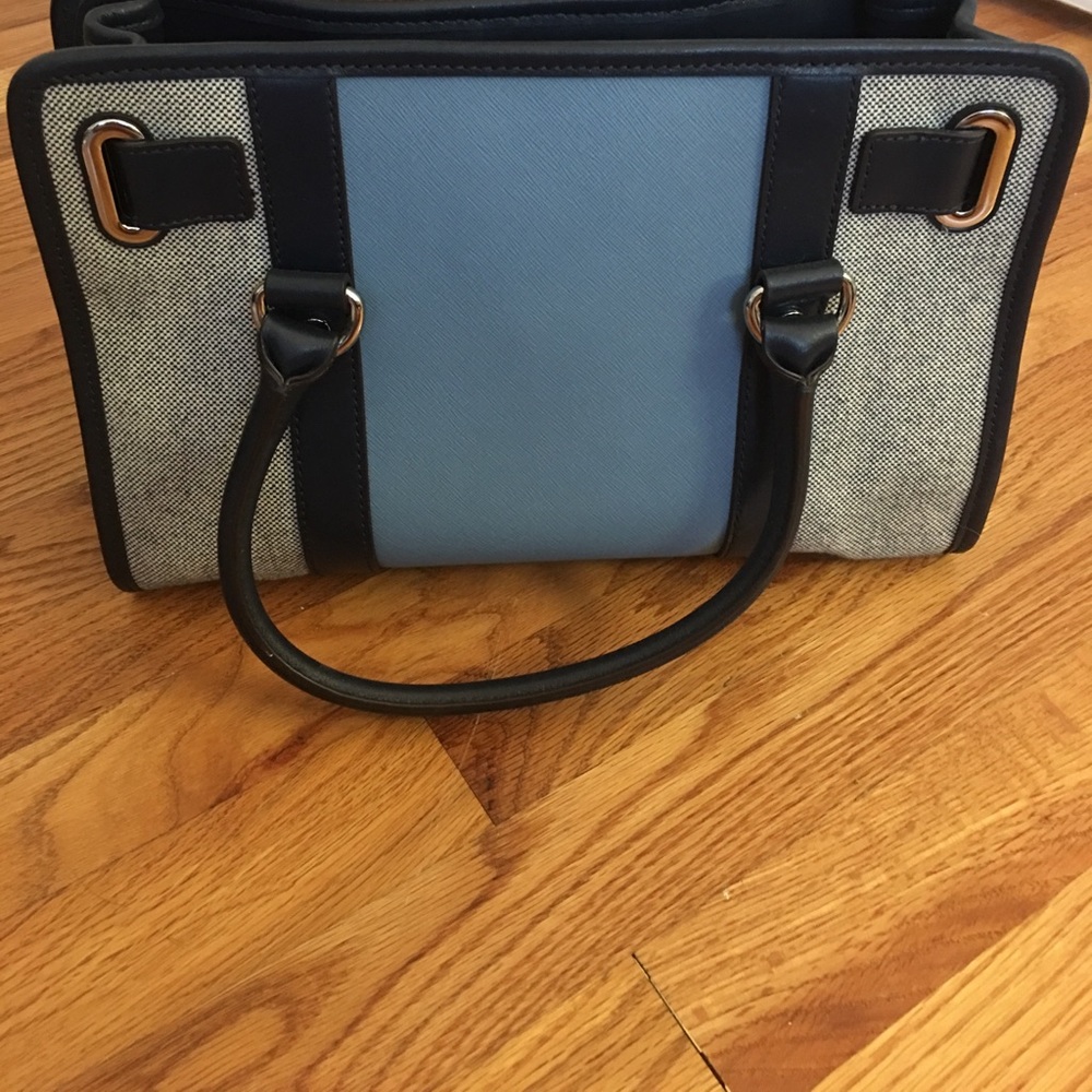Authentic Michael Kors bag - Picture 2 of 5