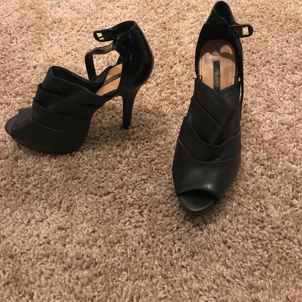 Super Cute Black Heels