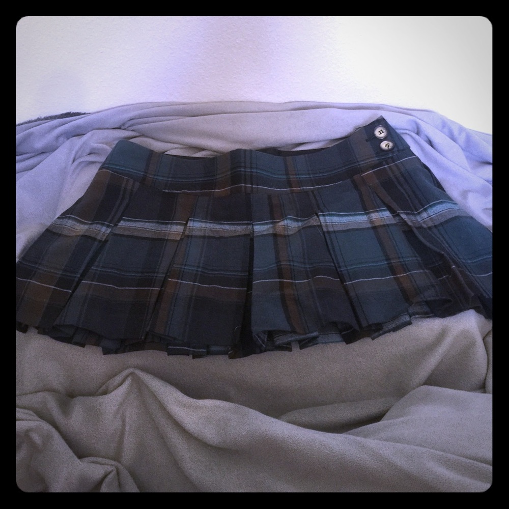 World brand short school girl skirt