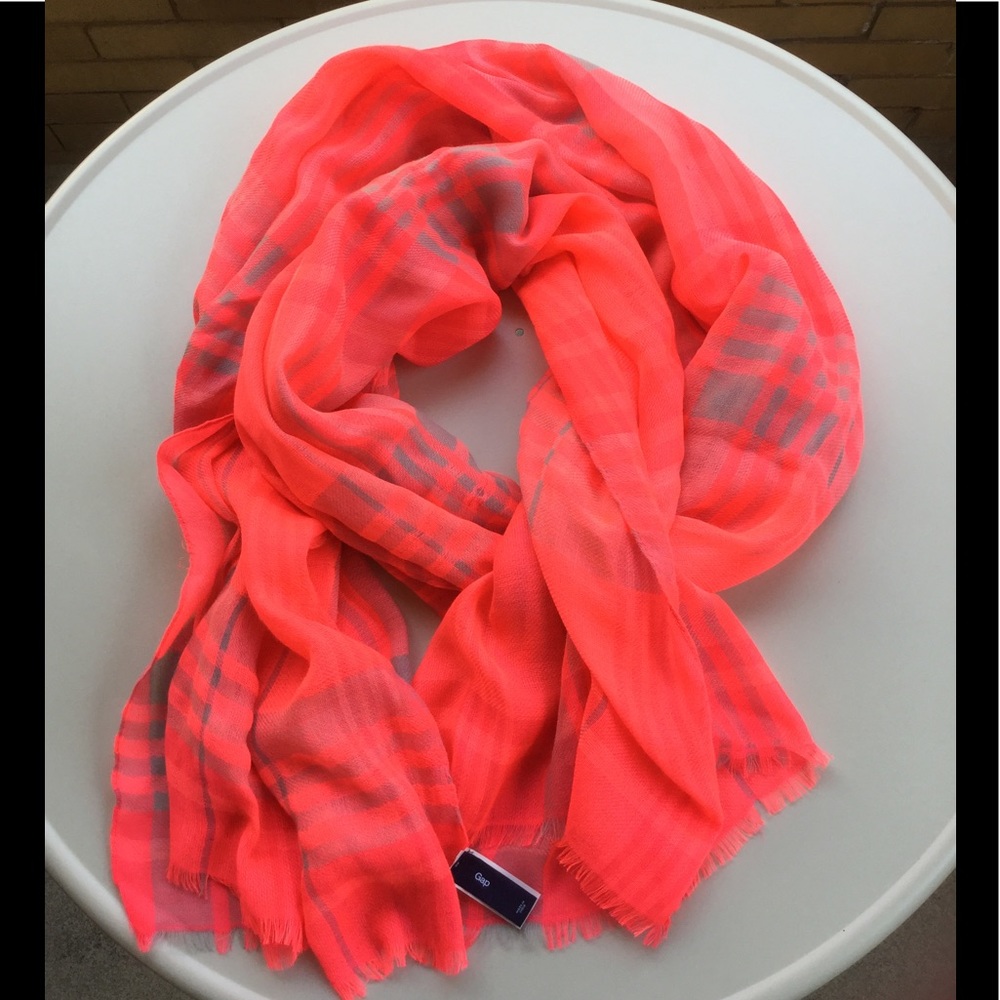 GAP pink plaid scarf