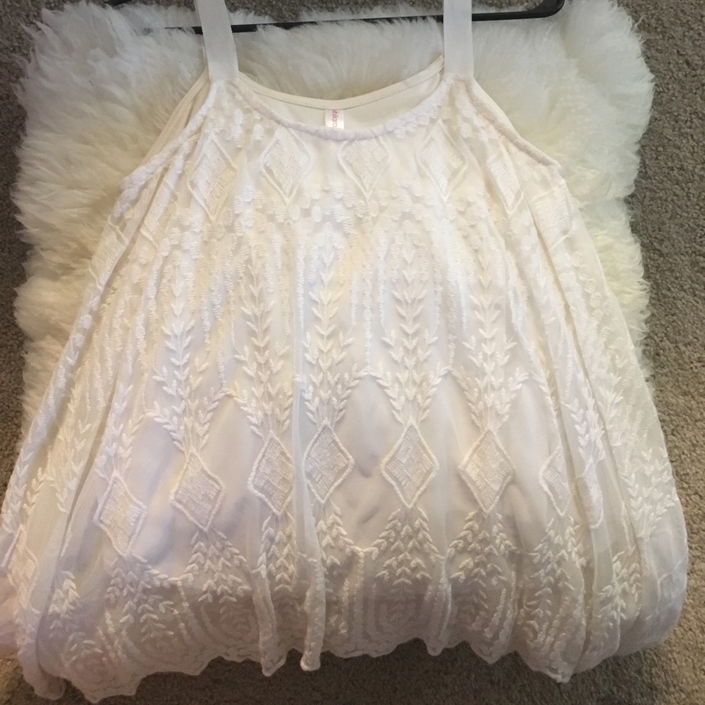 Lace and cream tank top!