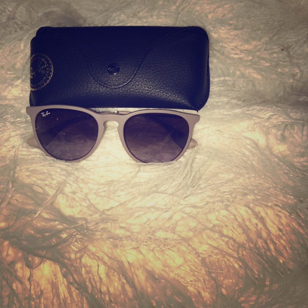 Ray-Ban