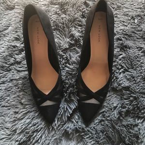 FLASH SALE⚡️Black suede pumps with mesh detail