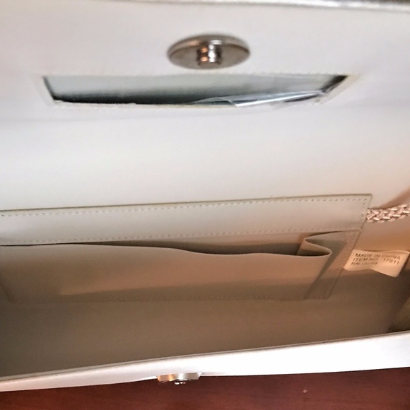 CHAMPAGNE SATIN CLUTCH - Picture 4 of 4