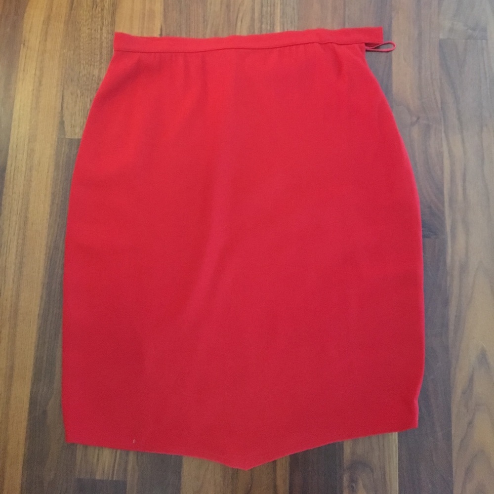 Vintage. Red skirt. Mid length.