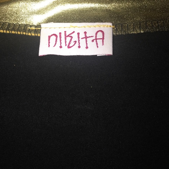 model shirt - Picture 4 of 4