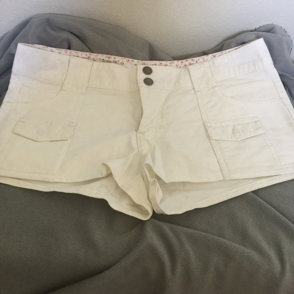 Hollister short shorts white