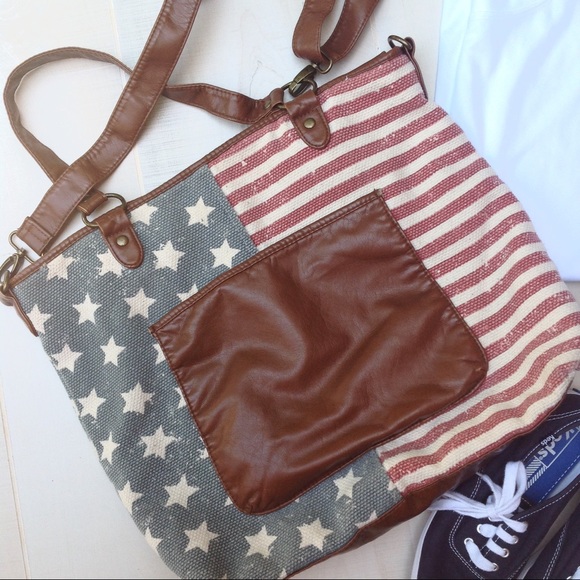 Mudd Handbags - LAST CHANCE!! - MUDD American Flag Shoulder Bag