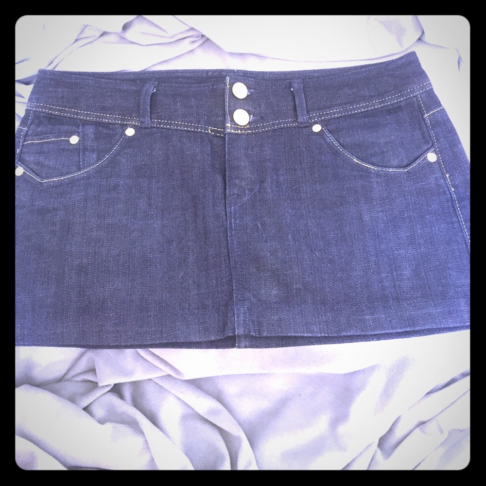 Denim shorts skirt with gold