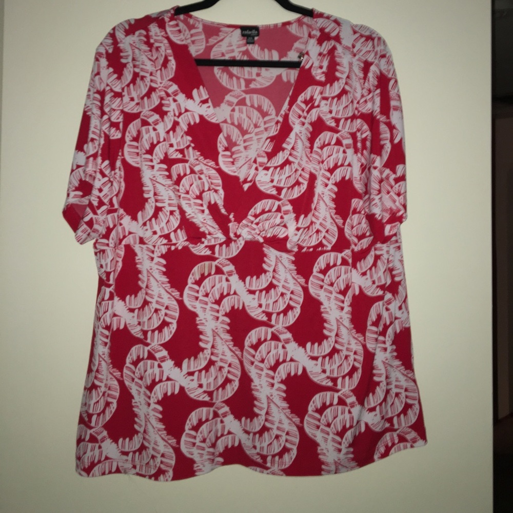 ❄️💰🌺20% End of summer reduction! V-neck blouse