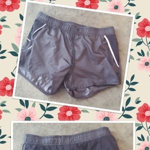 Runny shorts