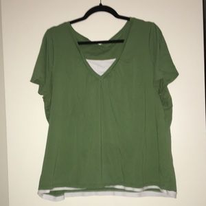 💰🌺20% End of summer reduction! Faux layered tee