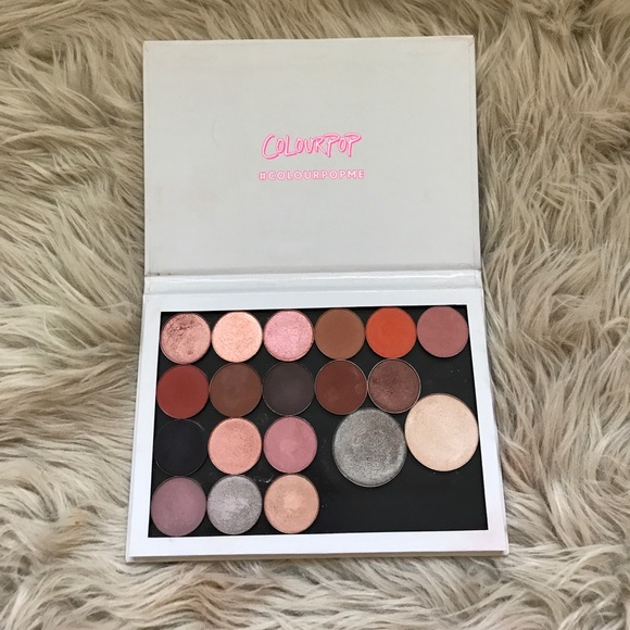 Magnetic eyeshadow pallet - Picture 1 of 5