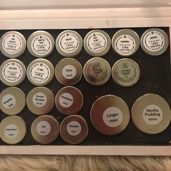 Magnetic eyeshadow pallet - Picture 5 of 5