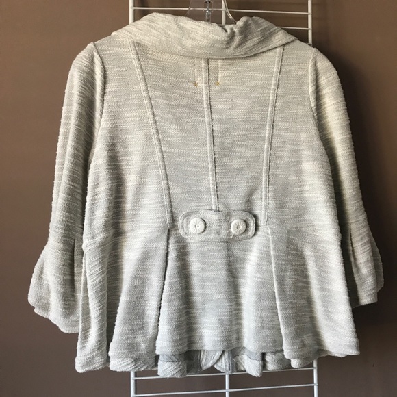 Anthropologie short ruffled button jacket - Picture 4 of 7