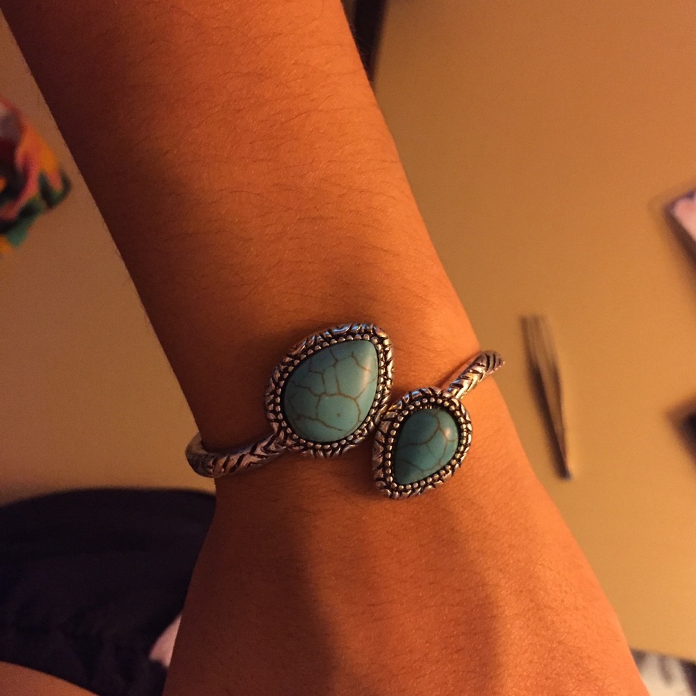 blue vein stone bracelet ✨