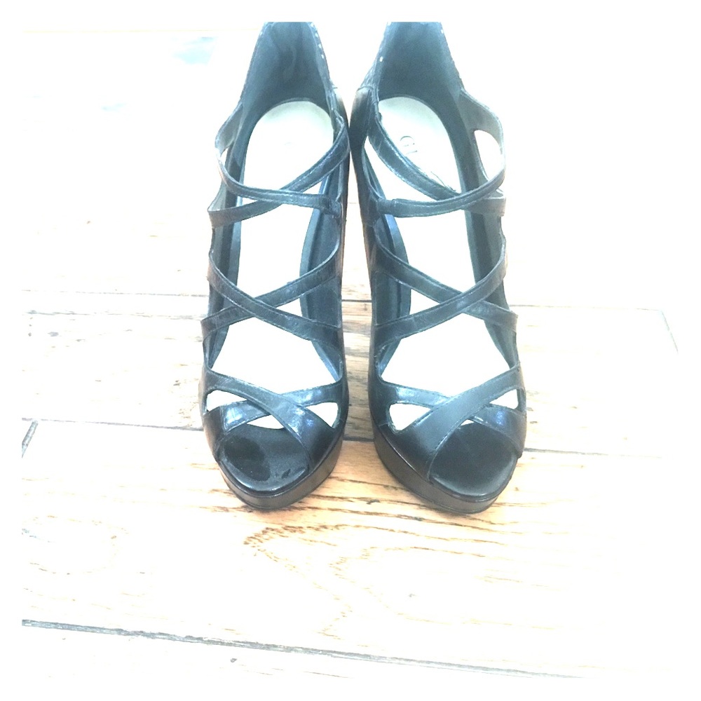 Guess stilettos