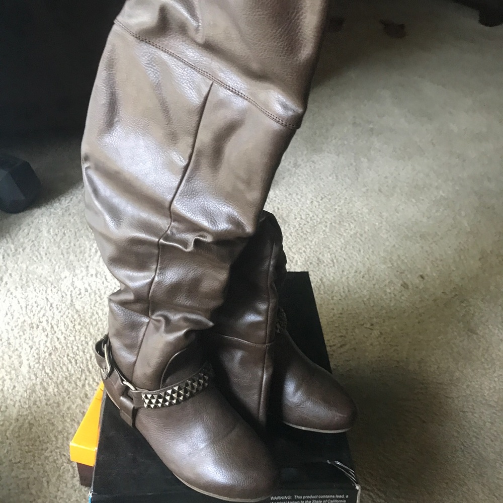 Shieks brown knee boots