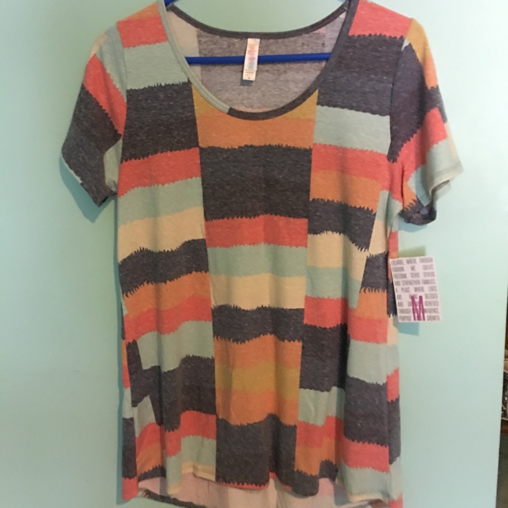 NWT LuLaRoe Classic-T
