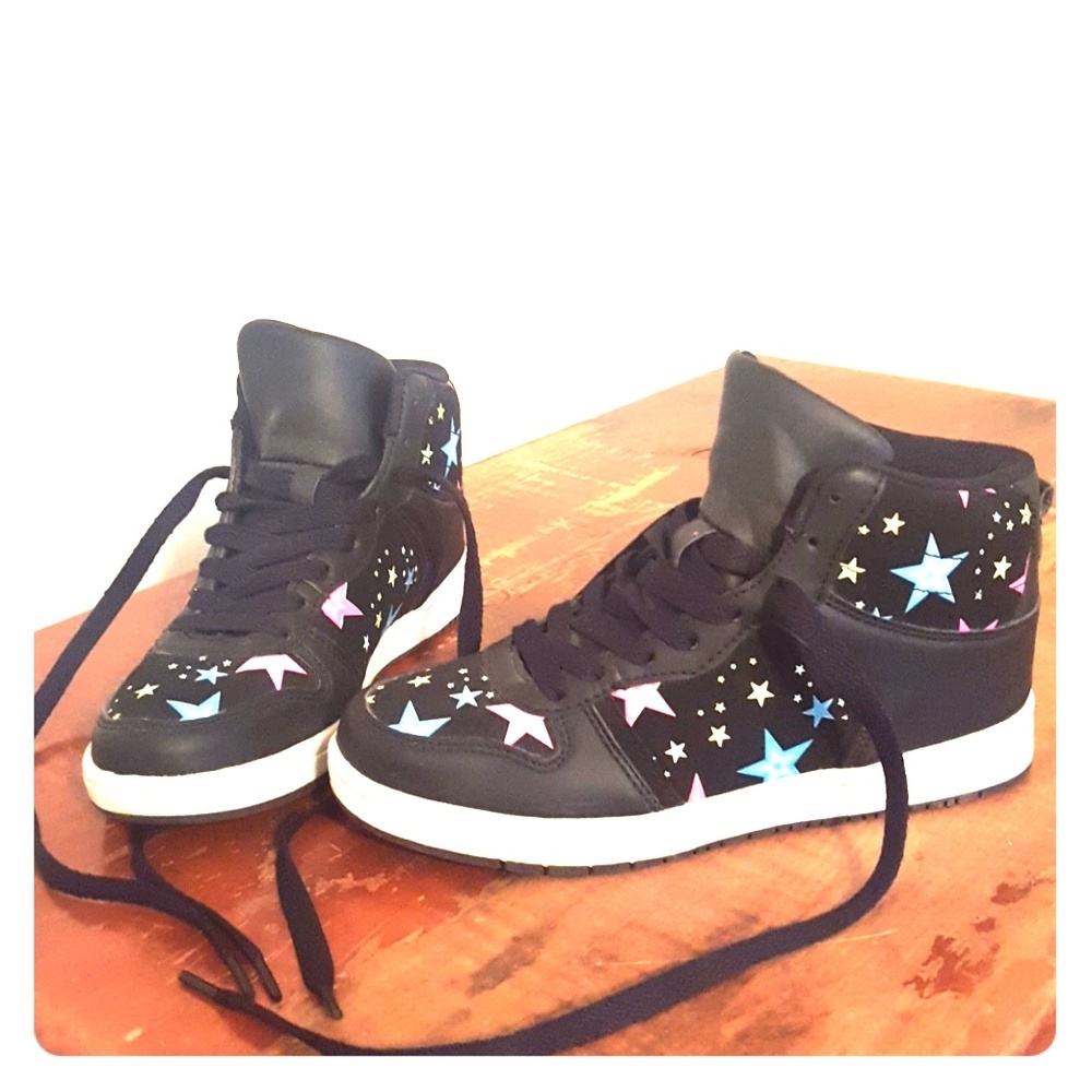 Star high-top sneakers