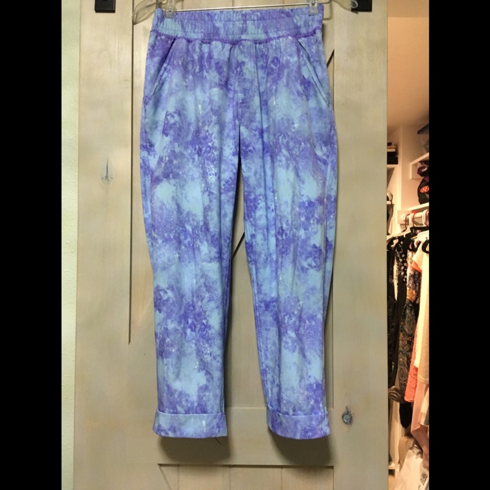 Ivivva tie-dye type loose fitting pants