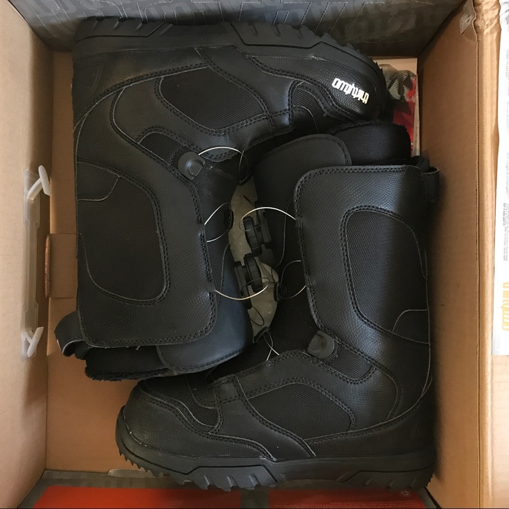 Women's snow boots