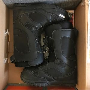 Women's snow boots