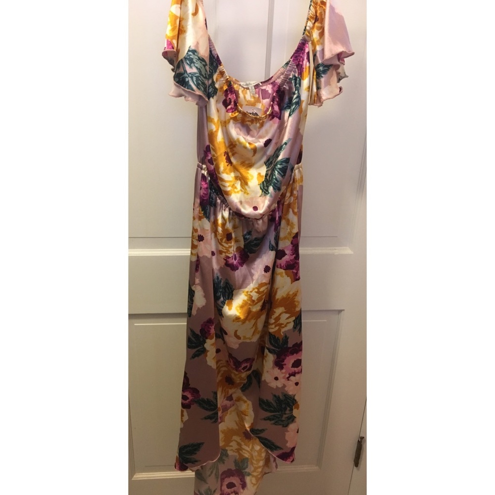 Satin dress from Charlotte Russe 💗