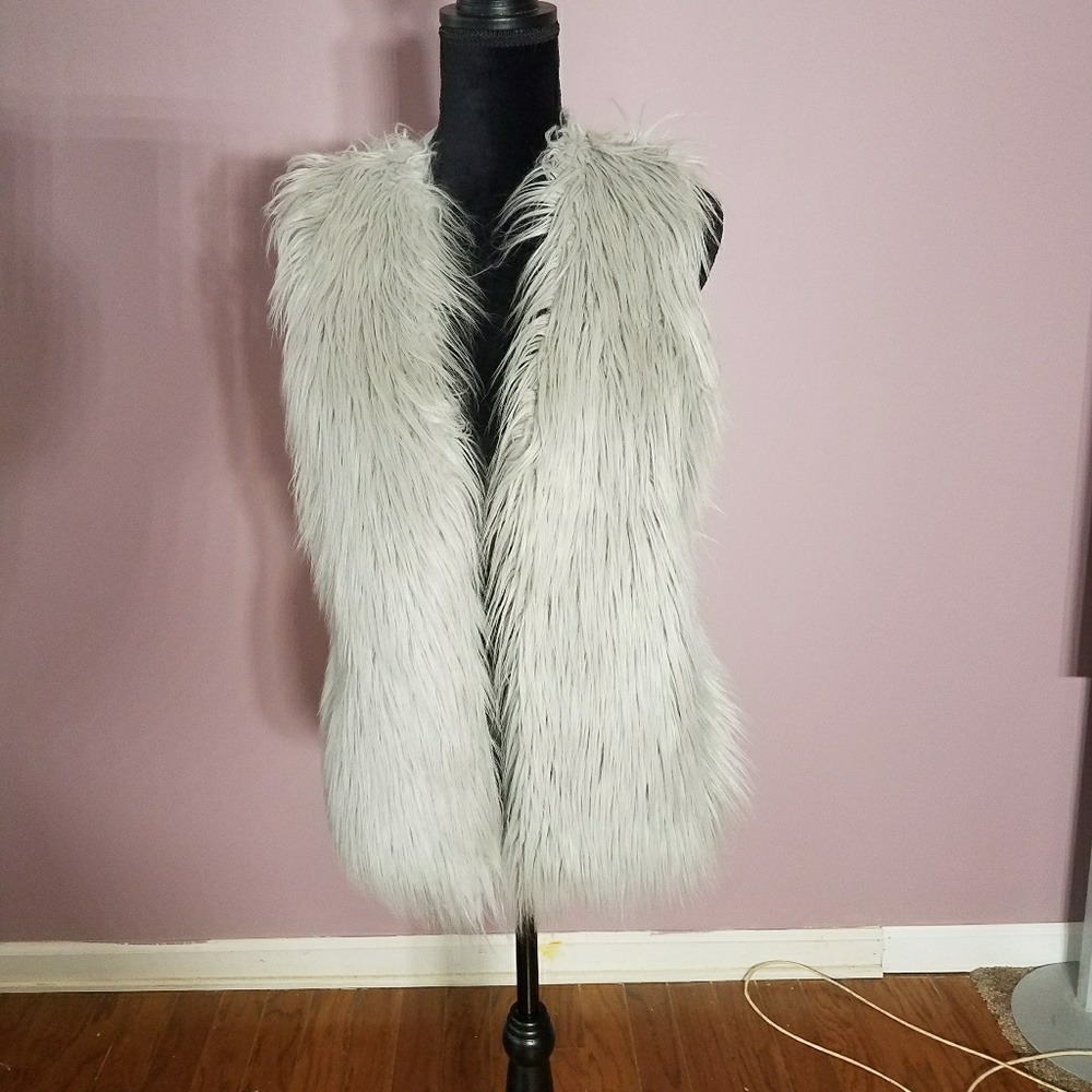 New Directions Gray Faux Fur Vest