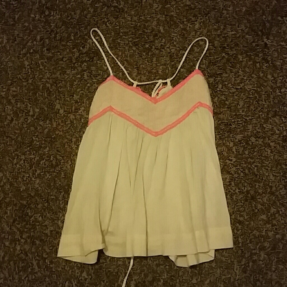 A tank top tie in the back cute for summer