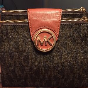 Michael KORS cross over bag