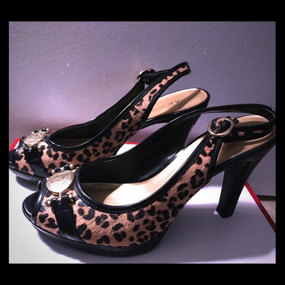 Leopard print boarshead Anne Klein high heel shoes