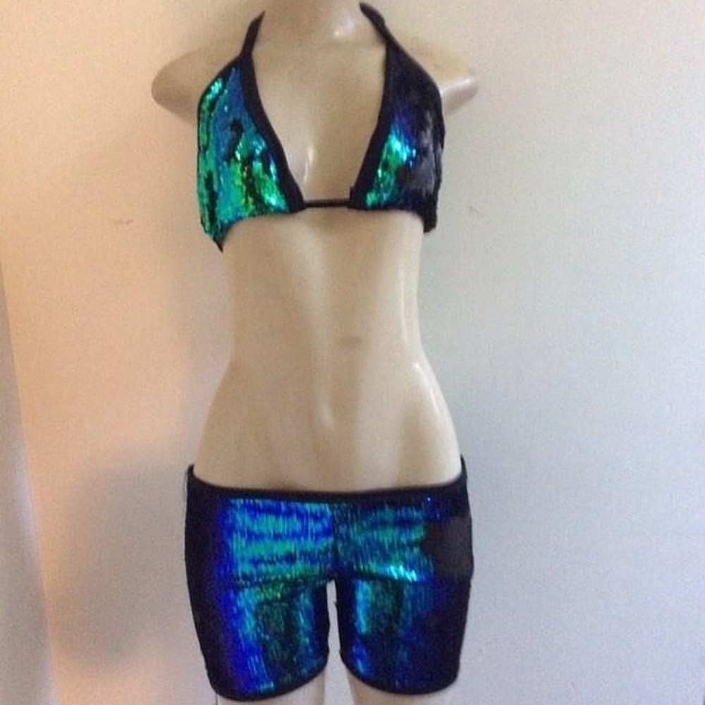 reversible sequins short set