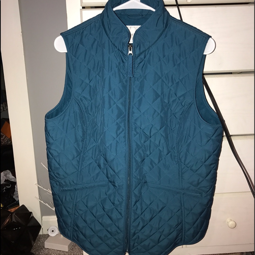 Sleeveless vest