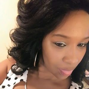 Meet your Posher, Taura