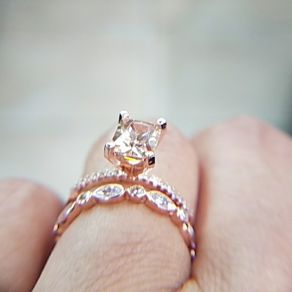 New custom made to order 14k Rose Gold Emerald cut 2pc Wedding Band - Picture 5 of 8