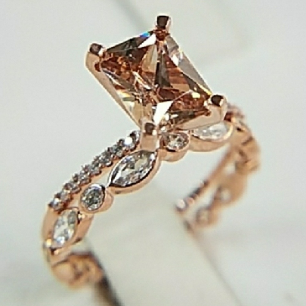 New custom made to order 14k Rose Gold Emerald cut 2pc Wedding Band - Picture 2 of 8