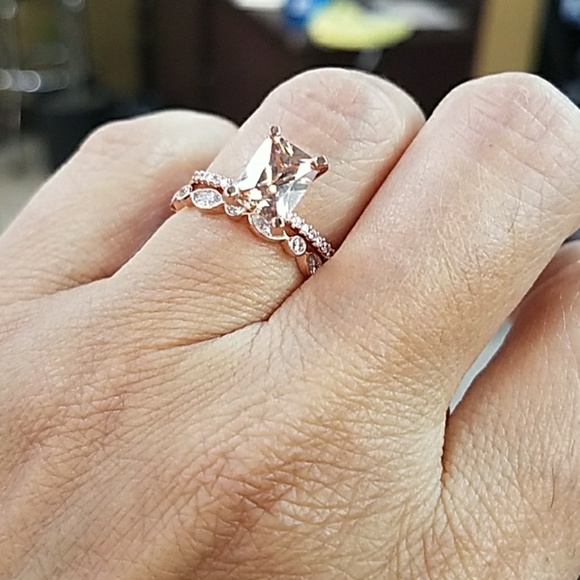 New custom made to order 14k Rose Gold Emerald cut 2pc Wedding Band - Picture 8 of 8