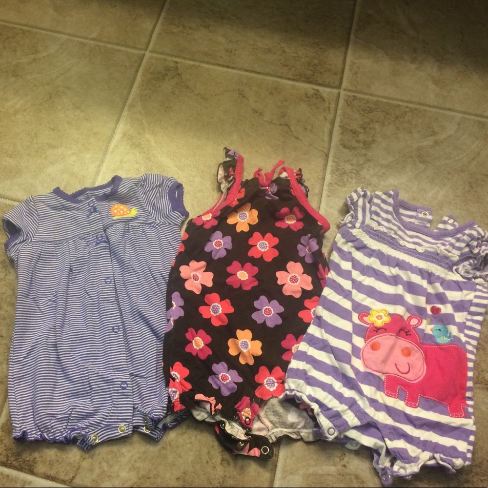 One pieces BUNDLE.
